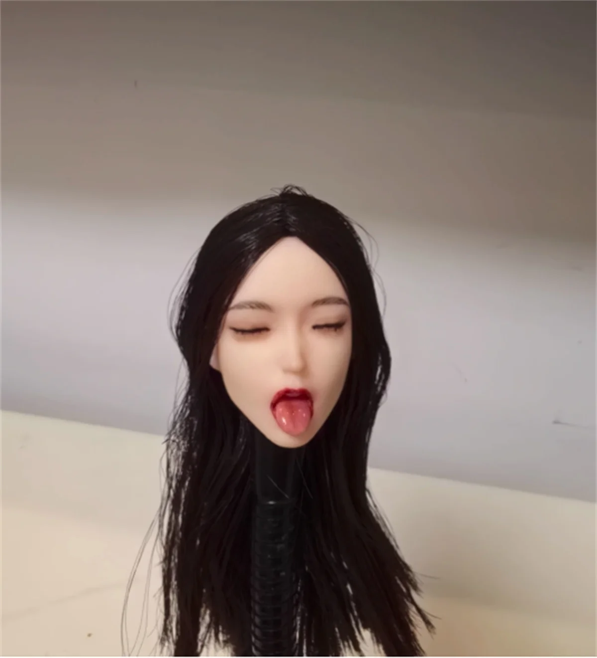 1/6  Big tongue  closed eyes expression  Female Head Carving Soldier Model   For 12 inch PH  Tbleague figure