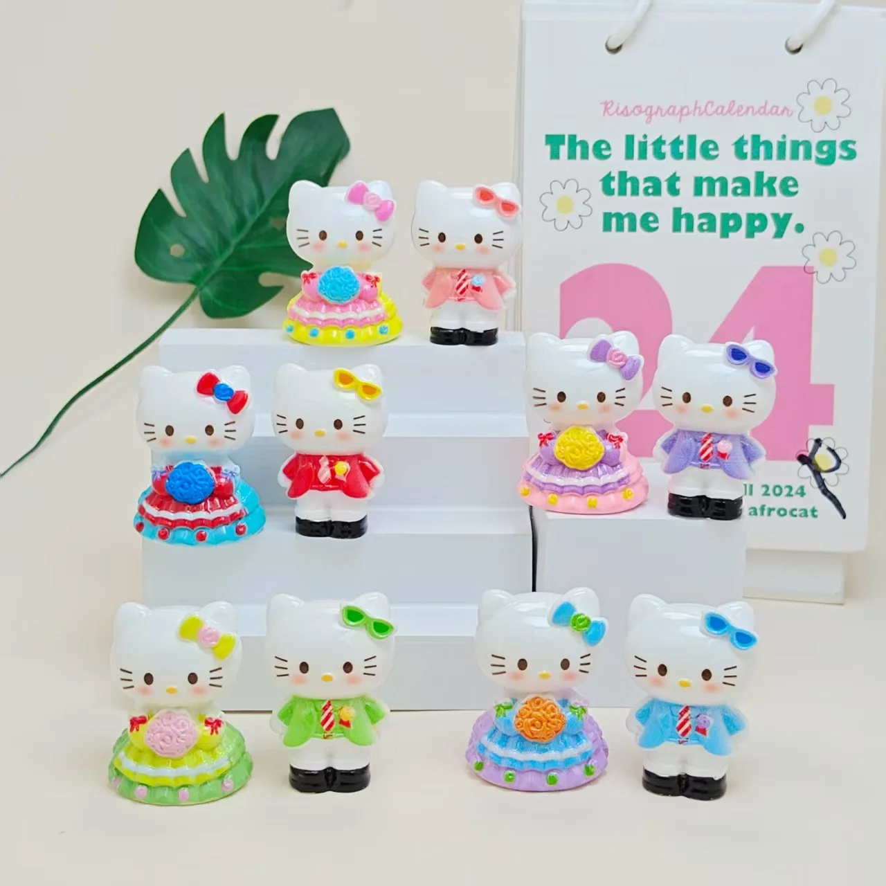 

10PCS Hello kitty Ornament Wedding KT Cat Doll Cute Desktop Micro Landscape DIY Scenery Trend Play Gift Resin Small