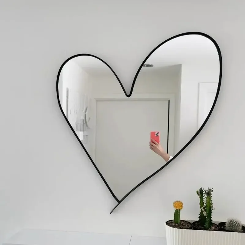 

Living Room Minimalist Mirror Wall Decoration European Heart Dressing Mirror Hanging Abnormity Spiegel Wand Home Decorations