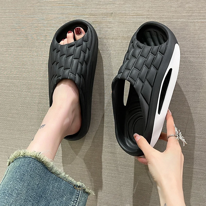 

Пара новых парных тапочек, износостойкие, нескользящие, спортивные сандалии на толстой подошве, модные, простые и модные верхние тапочки.