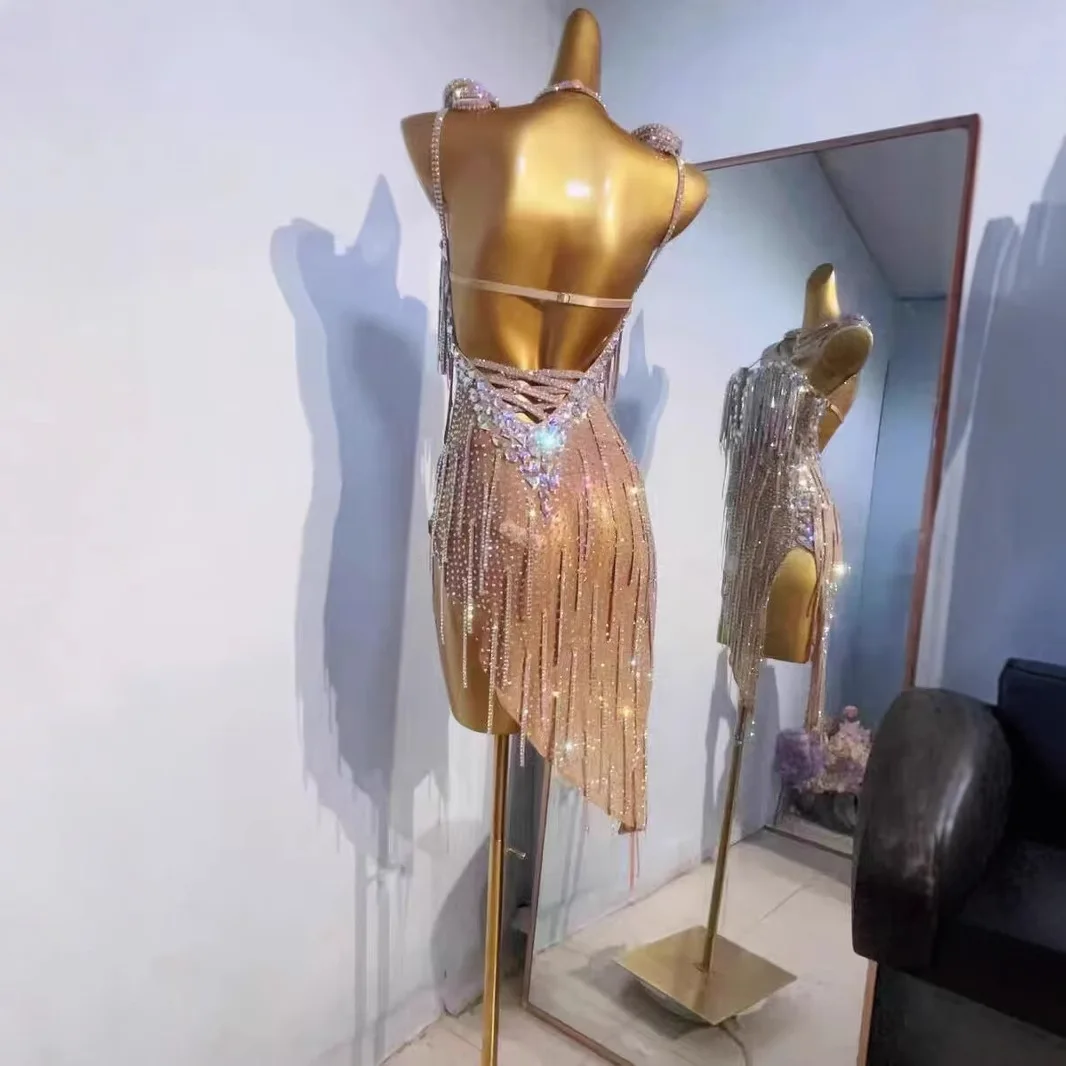 ห้องบอลรูมเต้นรําละตินการแข่งขันเสื้อผ้าผู้ใหญ่Professional Art Examinationเสื้อผ้าBlackpool Eliteดอกไม้ประสิทธิภาพ