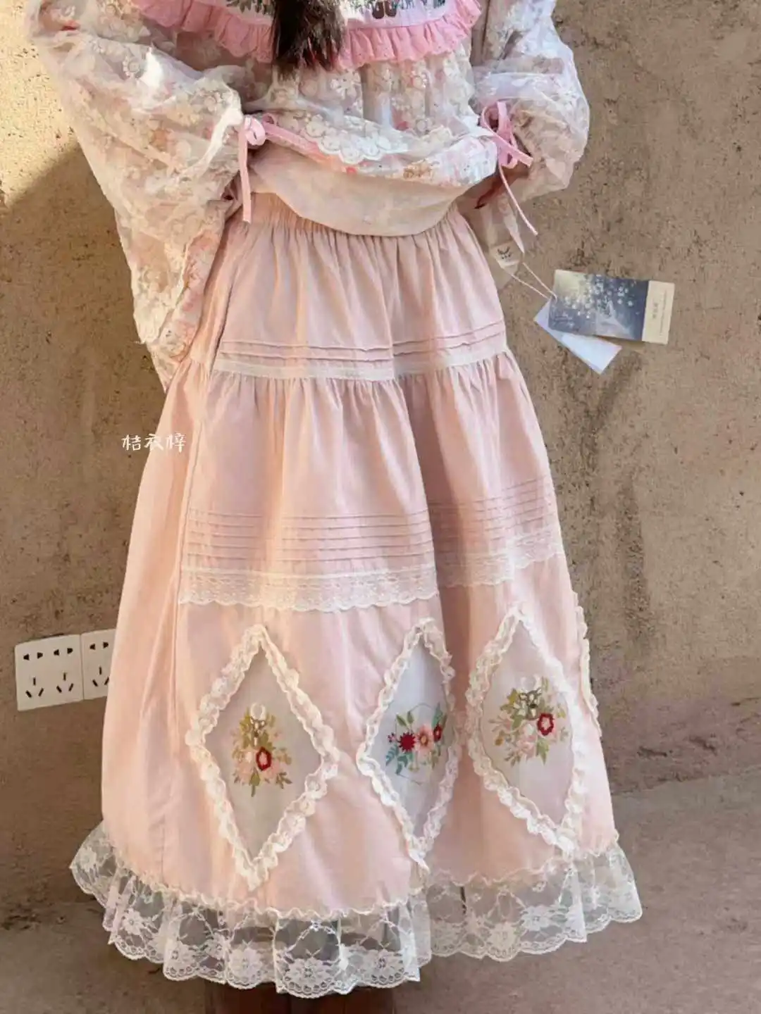 

Женская универсальная юбка миди с эластичным поясом, вышивкой в стиле аргайл, кружевной отделкой и пэчворком, коллекция Весна-Лето 2026, в лесном стиле