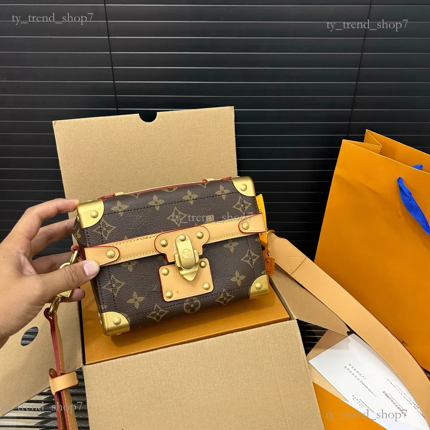 2026 New Arrivals luxury lvslys shoulder bag mirror Designer side soul trunk shoulder bag tote lvslvt large leather travel Bag w