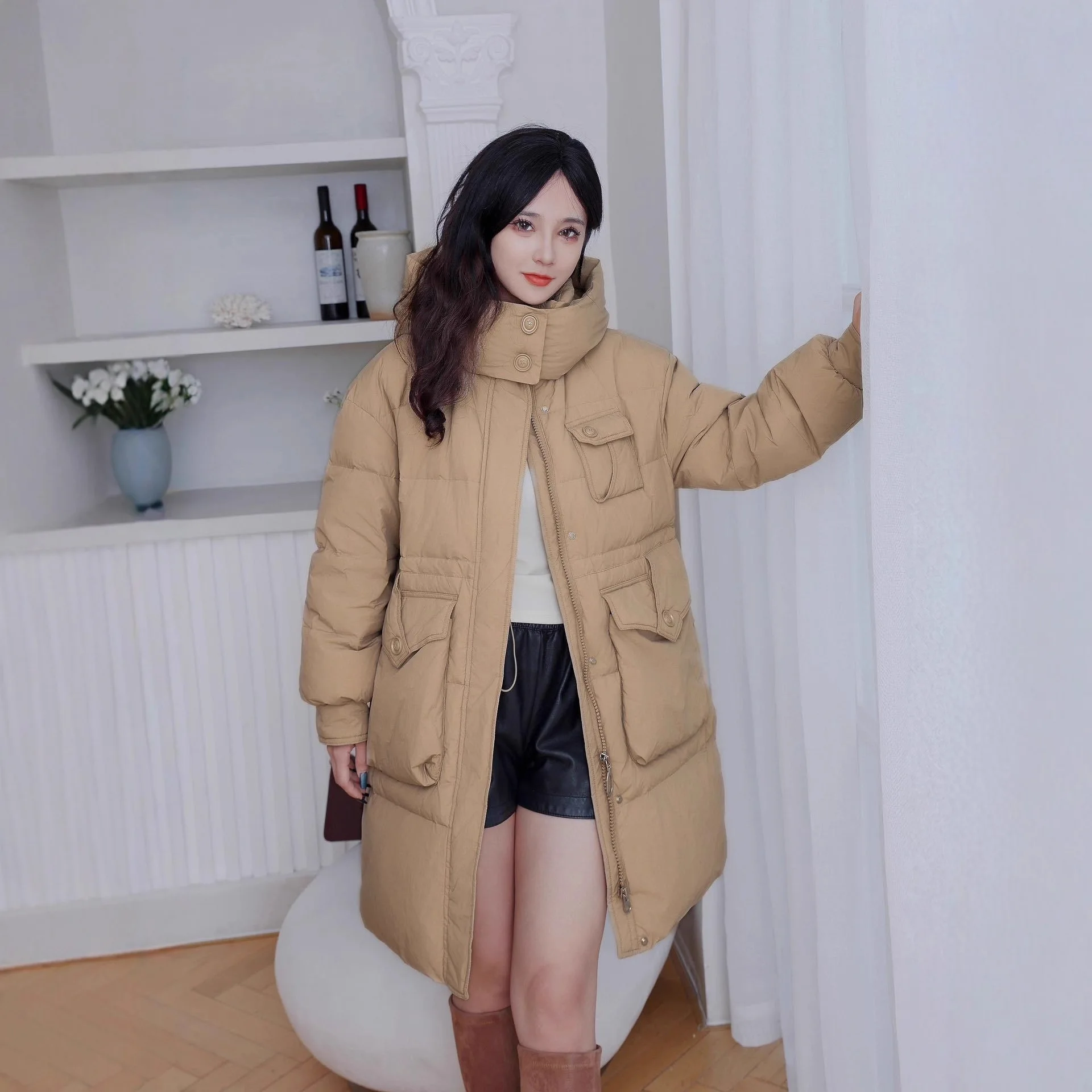 سترة نسائية شتوية لعام 2025 بغطاء للرأس سترة باركاس بغطاء للرأس من Goose Down