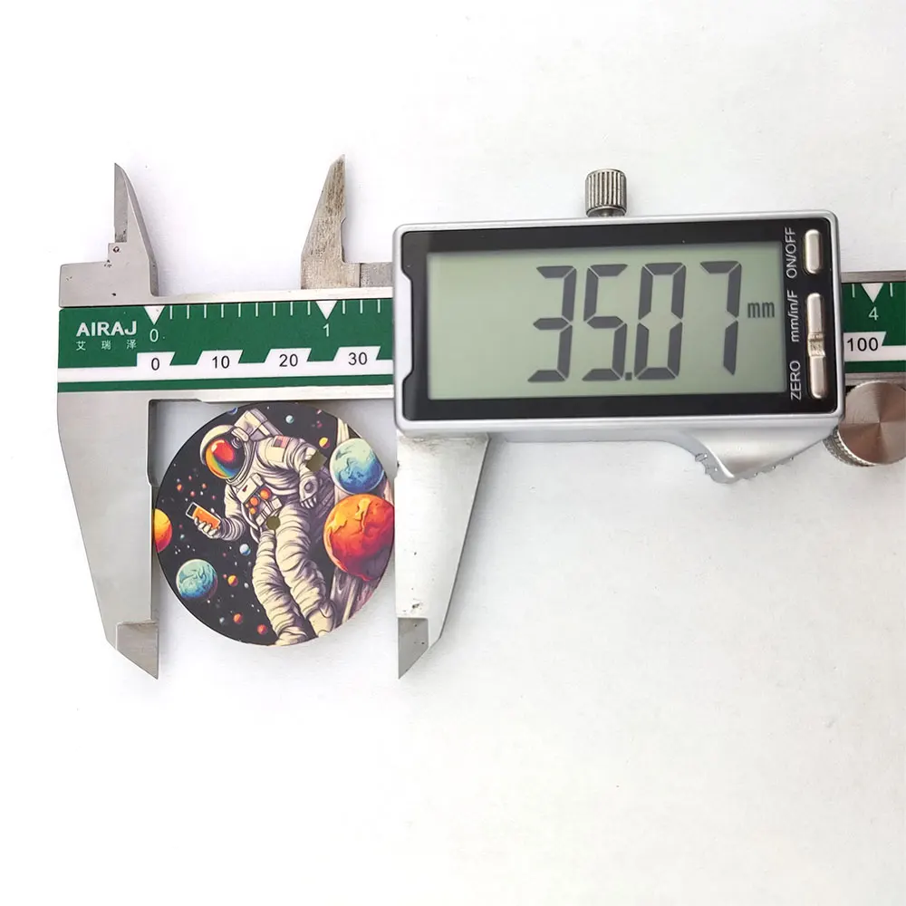 عنصر رائد الفضاء 35 ملم قرص NH35 قرص سلسلة مطبوع بالألوان الإبداعية مناسب لملحقات ساعة الحركة NH35/36