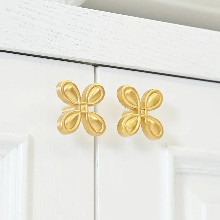 Four Leaf Clover shape/gold Brass Round Cabinet Door Knobs and Handles Furnitures Cupboard Wardrobe Drawer Pull pink Handles