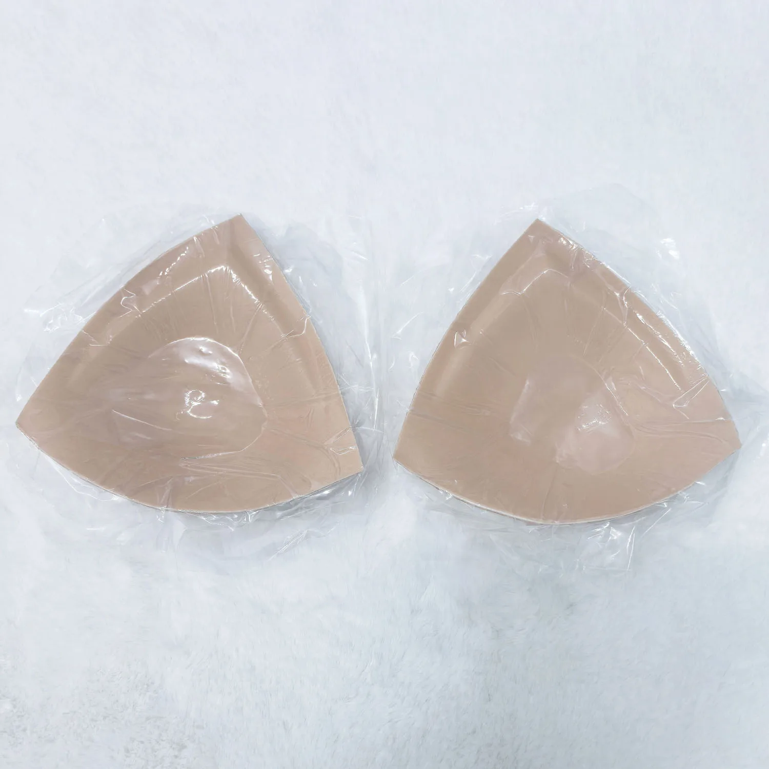 여성용 보이지 않는 끈이 없는 등이 없는 브라 - 양면 접착 실리콘 컵 푸시업 울트라 부스트 젤 패드로 최고의 성능 제공