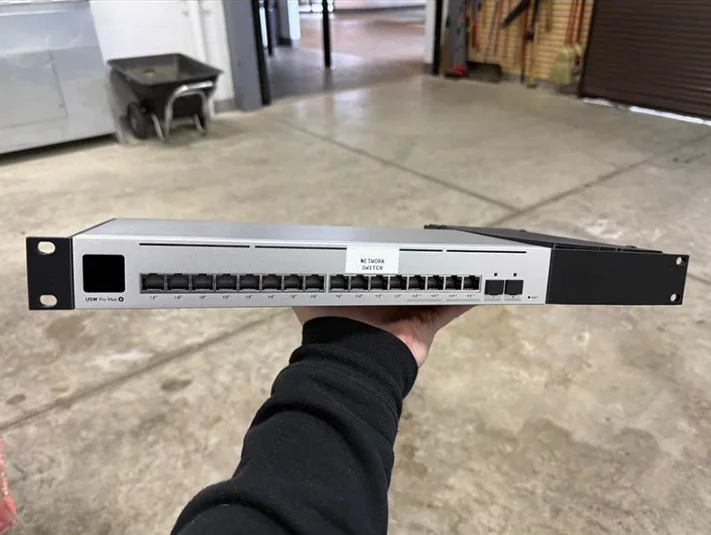 WYORESY for Ubiquiti (USW-Pro-Max-16/16-PoE)  19 Inch Rack‑Mount Bracket With Reserved Cable‑Routing Slots