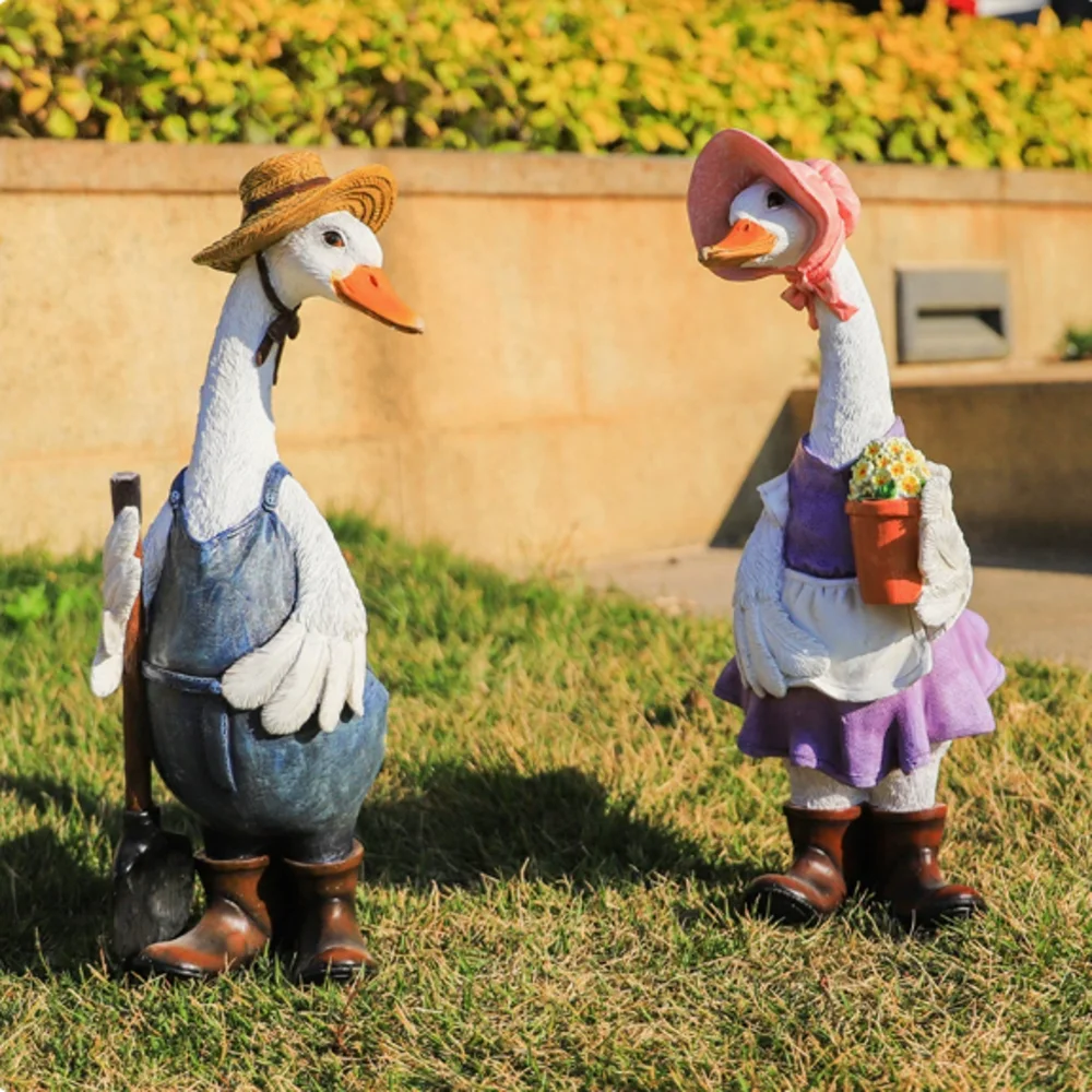 Resin Cartoon Duck Sculpture Outdoor Garden Courtyard Decorative Statue Lawn Pathway Landscape Ornament