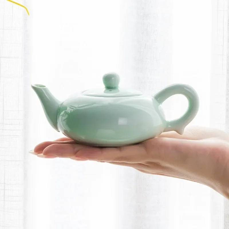 7pcs Tea Set :1pc teapot +6pcs teacups ,Chinese Kung Fu ceramics tea Porcelain Heat Resistant Tea Cup Portable Puer Tea Cups