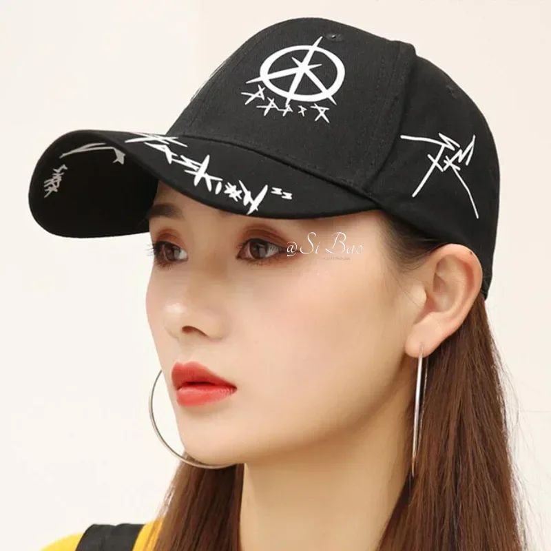 Baseball Cap Young Men and Women Spring Summer Sun Hat Cap and White Color Hip Hop Matching Pentagram Graffiti Baseball Caps