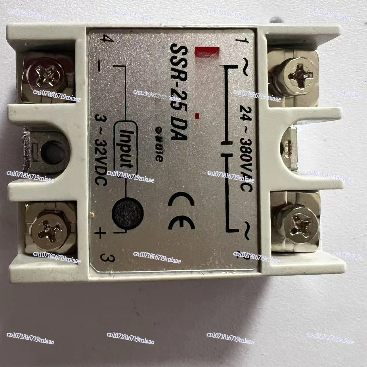 

Single-phase Solid State Relay SSR-25DA DC Control AC 220v25a Small Solid