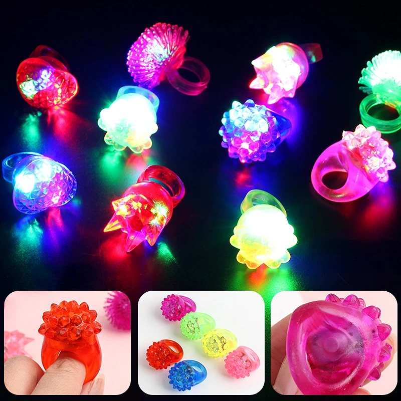 1PC Randomly Soft Rubber LED Luminous Rings Creative Children Cartoon Toys Cute Gift Flash Ring Luminous Finger Lamp Ring Toy