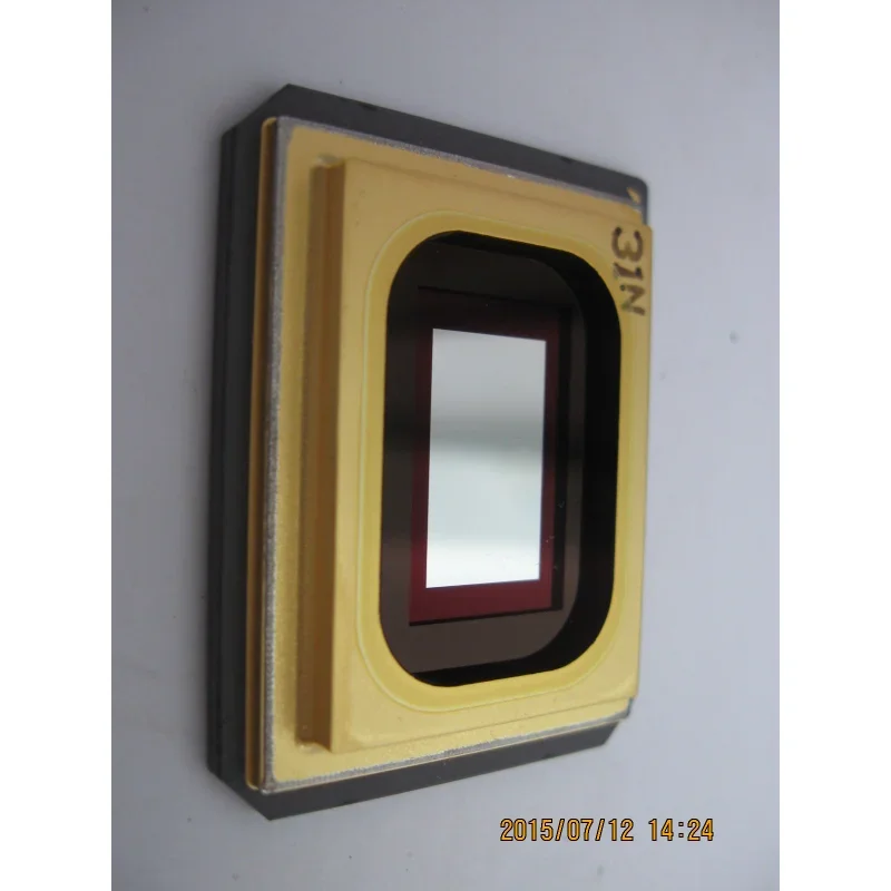 Original DMD chip 1910-6127 /1910-6121 projector DMD chip TI production