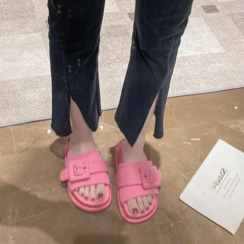 

Slippers women Mid-heel Flat Slippers Fashionable and Comfortable Fashion Slippers MulesThick Bottom Pin Buckle