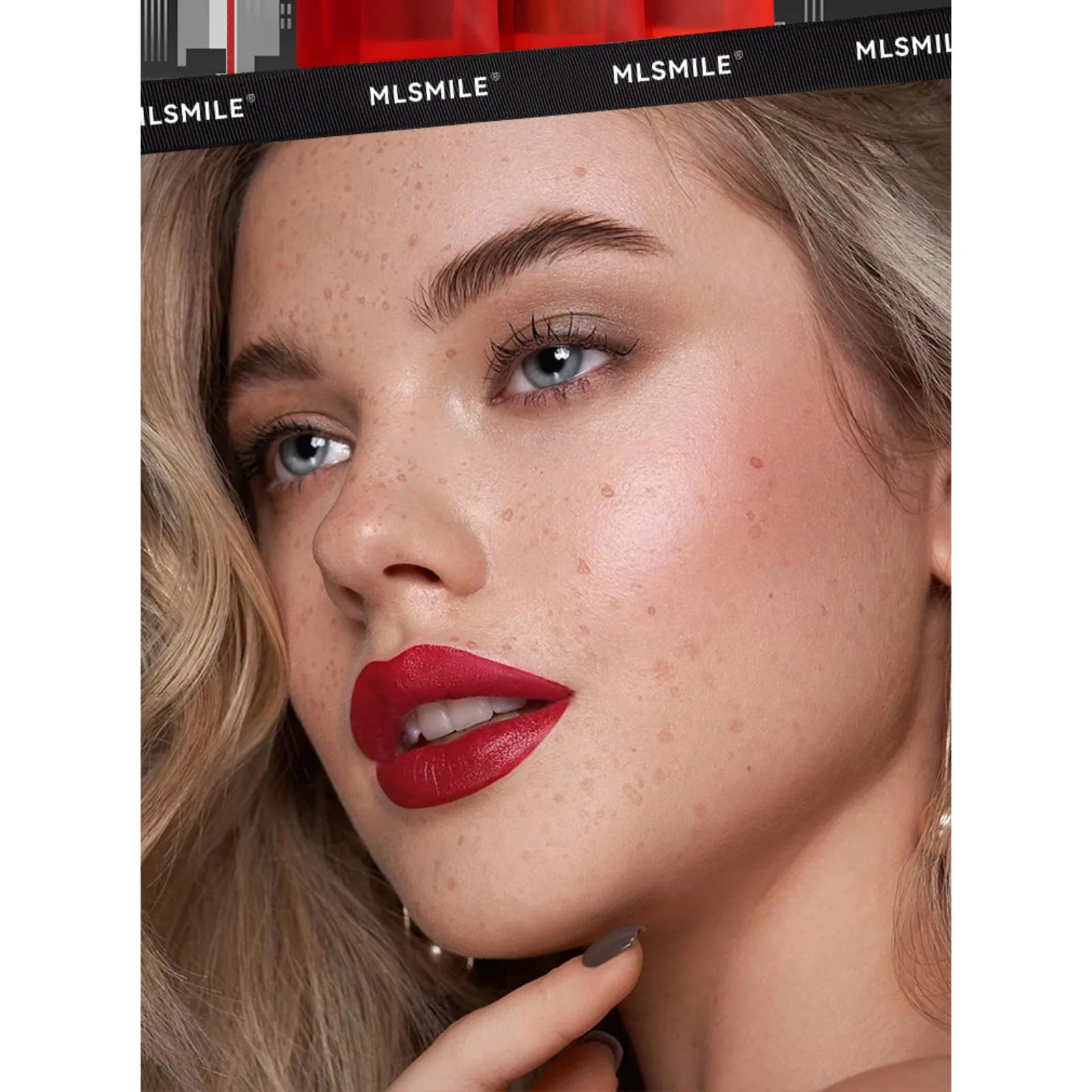 매트 립스틱 트랜스퍼 프루프 벨벳 리퀴드 립 글로스 방수 및 오래 지속되는 일상 착용 및 데이트 나이트 메이크업용