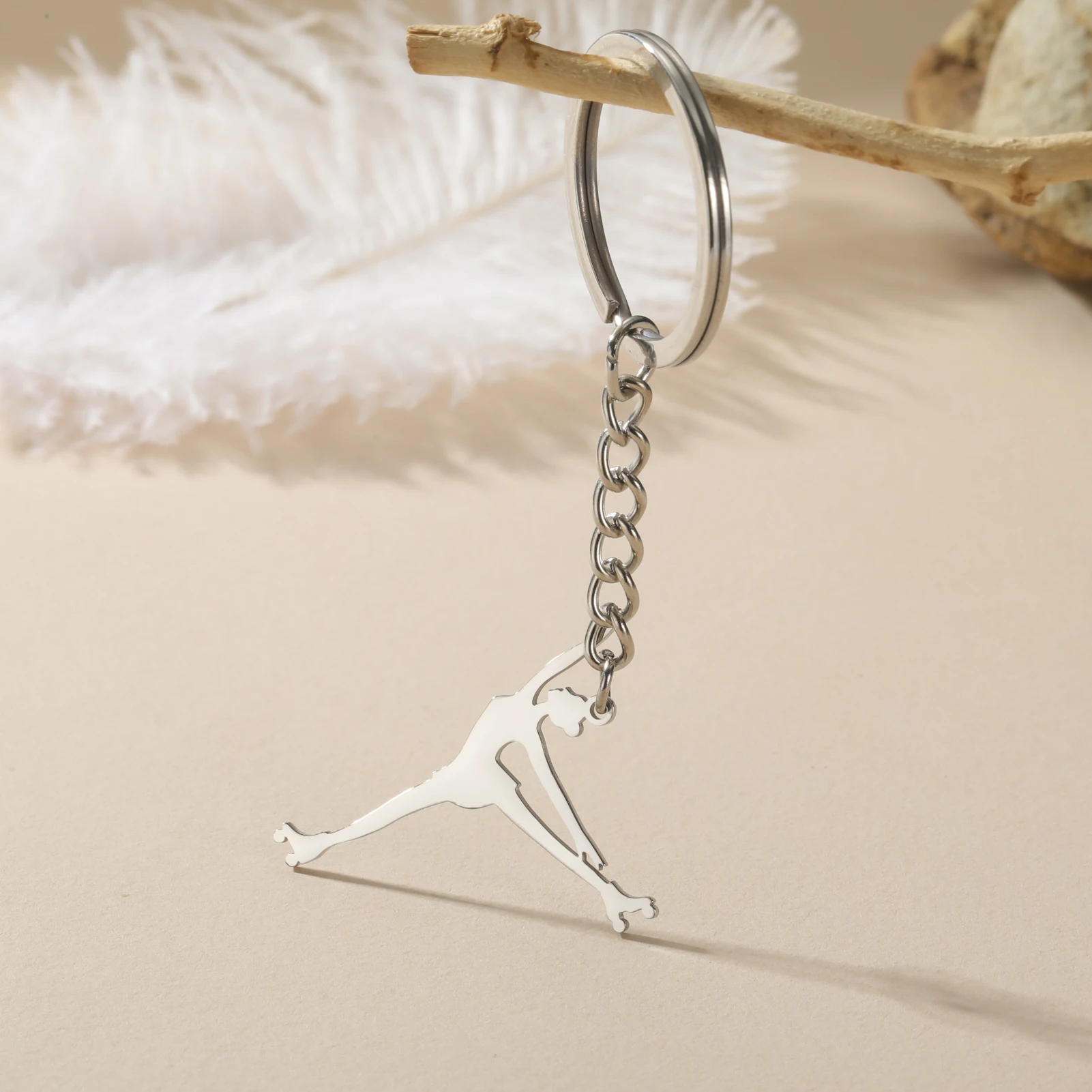 COOLTIME Eiskunstläufer Schlüsselanhänger Edelstahl Rollschuh-Sport Anhänger Schlüsselring Schmuck Geschenk Trend – Detail 1