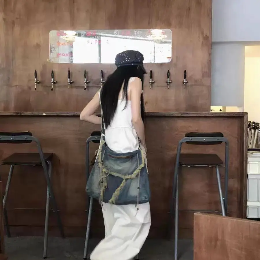 

Women Denim Crossbody Bag Vintage Y2k Shoulder Bag Student Grunge Messenger Bag Aesthetic Tassel Shopping Harajuku Tote Handbag