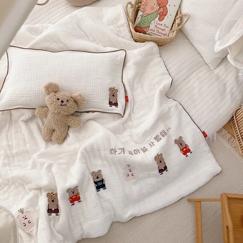 Korea Style Lovely Bear Cotton Muslin Kids Blanket, Embroidery Bear Car Cozy Quilted Toddler Comforter,Soft Cotton Kids Duvet,