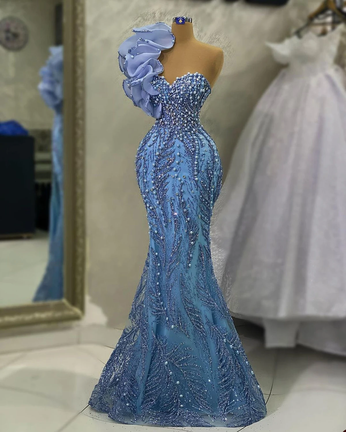 Luxurious One Shoulder Pearls Mermaid Evening Dresses Sexy Sequined Sleevless Trumpet Prom Dress Floor Length Beading Party Gown