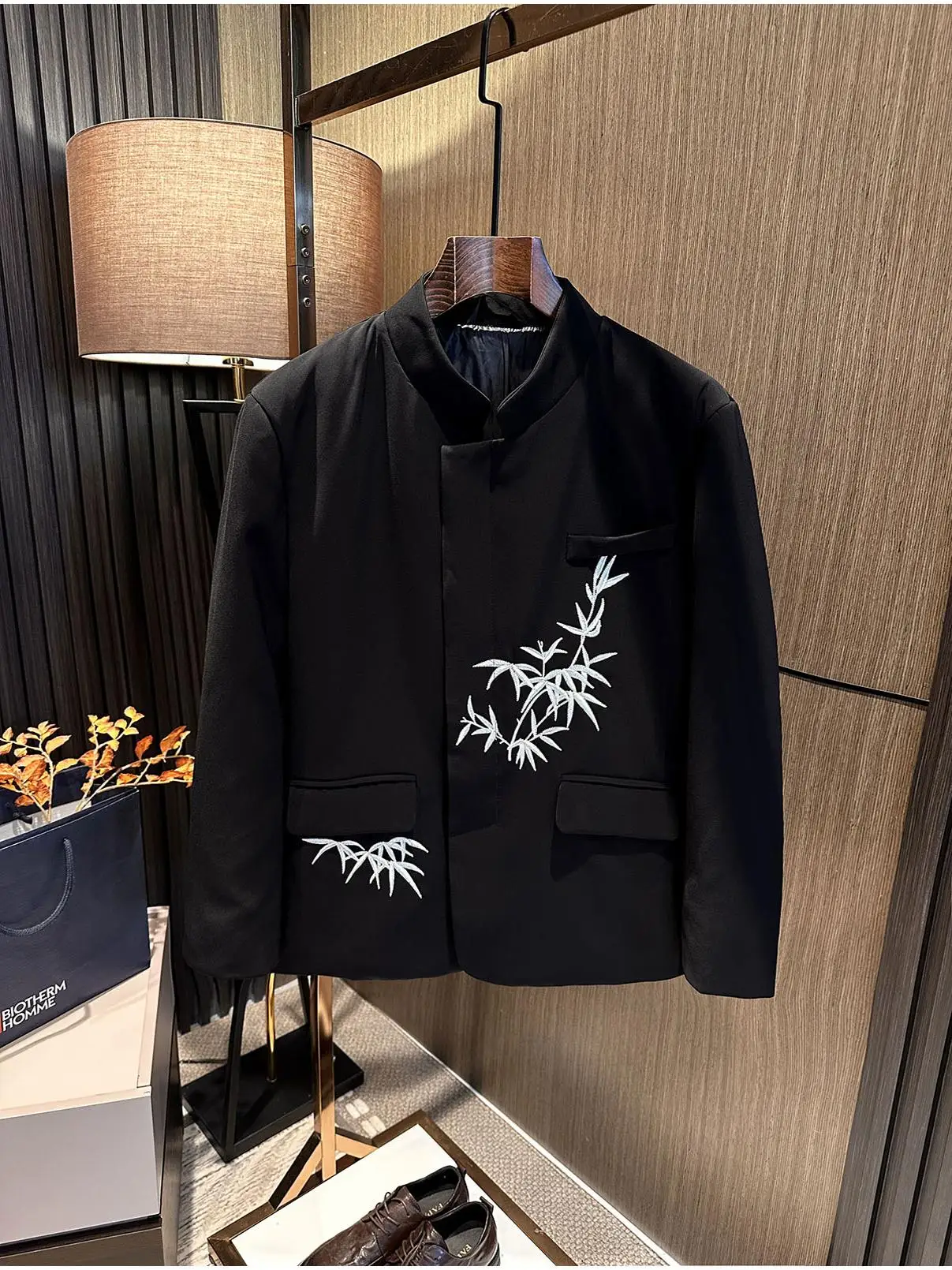 

New Chinese Sle Embroidered Men's down Jaet Stand Collar Retro Faion Urban Wear Pure Color Versatile Winter Outerwear