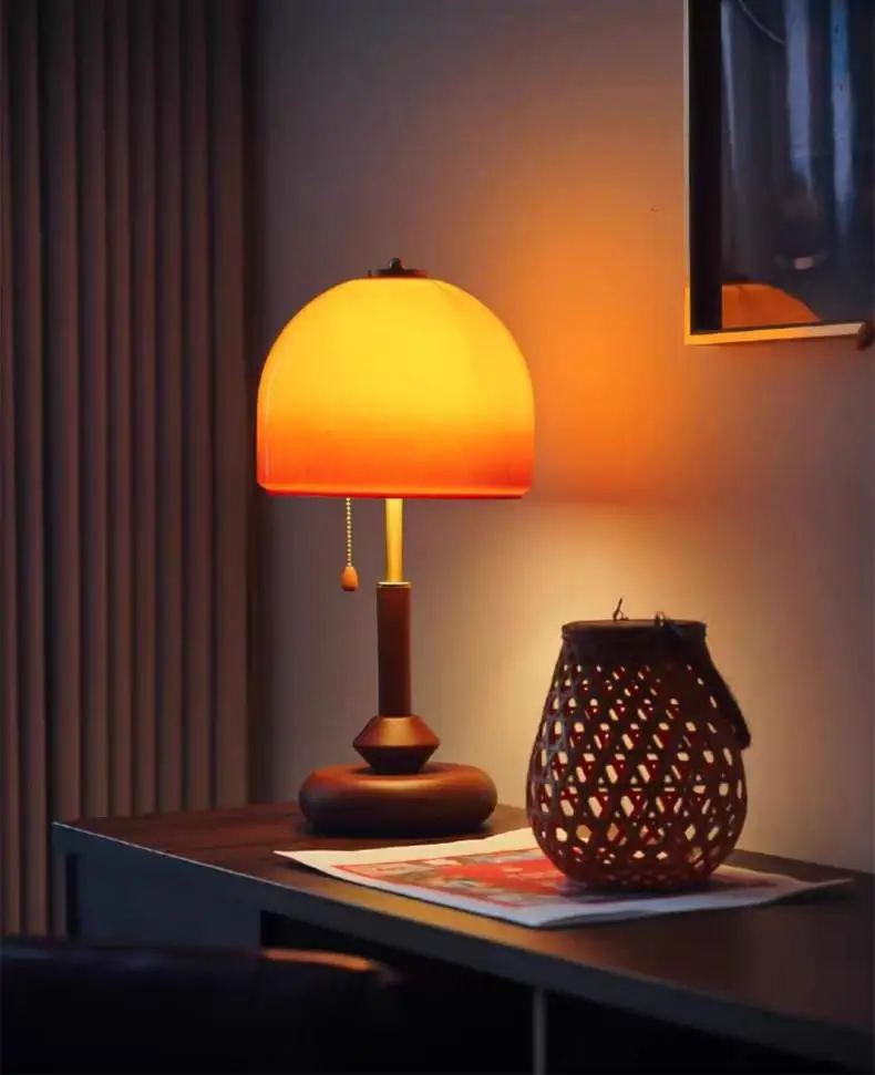 Retro Table Lamp Atmosphere Suitable