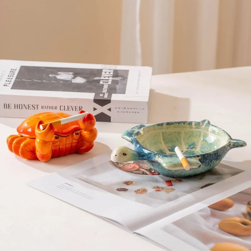 

Creative Ceramic Crab and Turtle Shaped Ashtray, Cartoon Animal Decorative Ornament for Living Room and Office Ashtray with Lid
