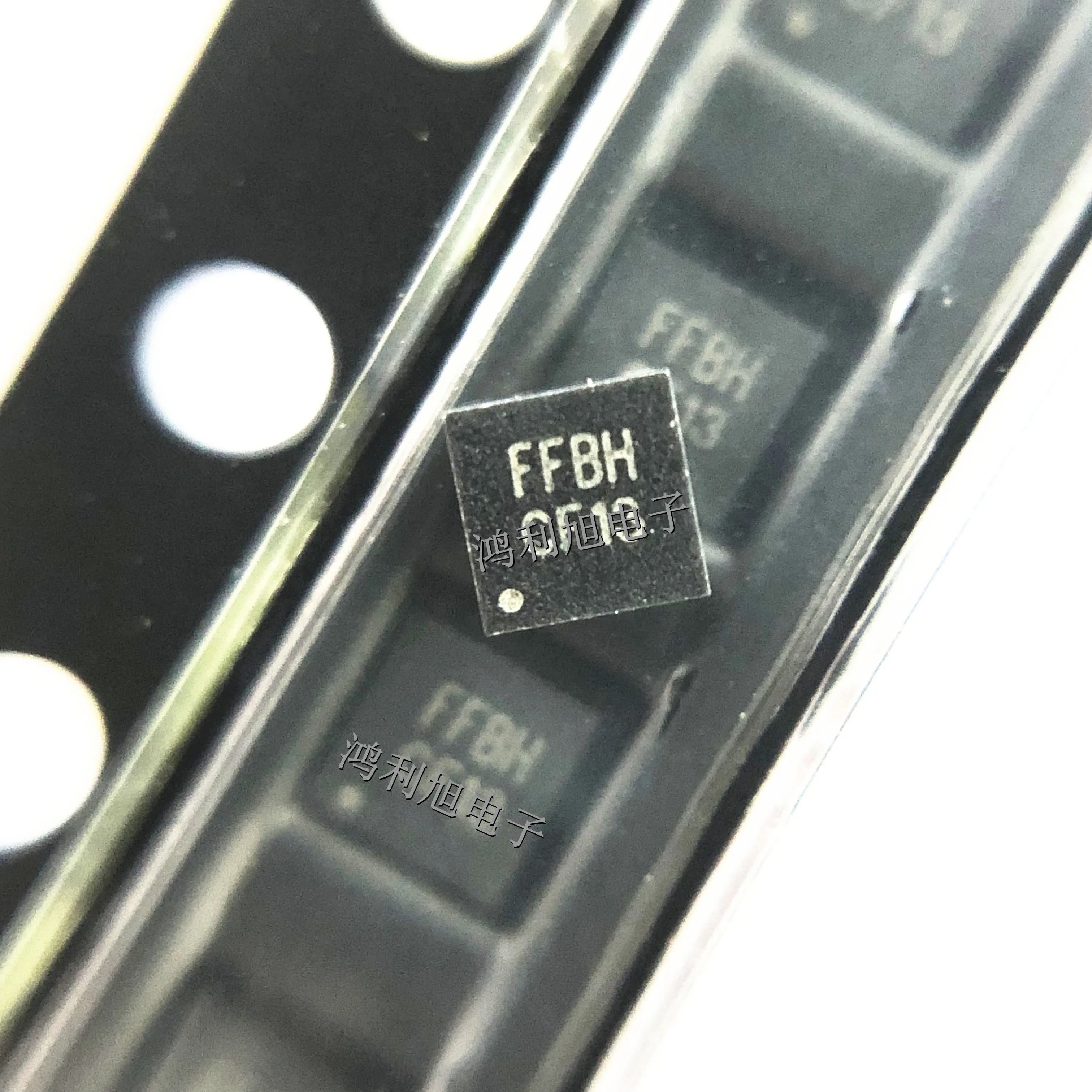 10PCS/Lot CS5517T MARKING: FFBH DFN-8 low-power 600mA output DC-DC boost IC original stock