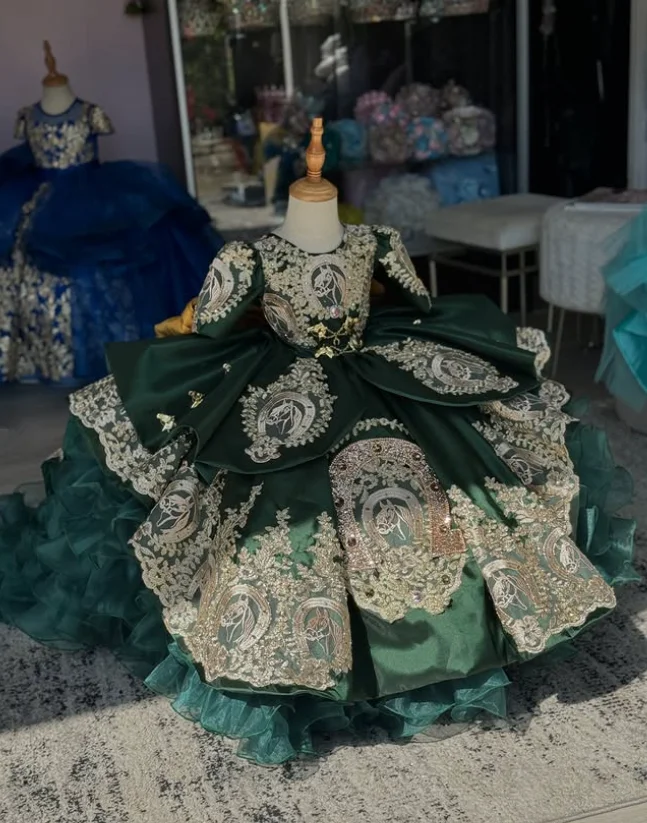 ハンターグリーンプリンセスフラワーガールドレス高級フリルスカートレースアップリケキャップスリーブ素敵な幼児誕生日ドレスカスタムサイズ