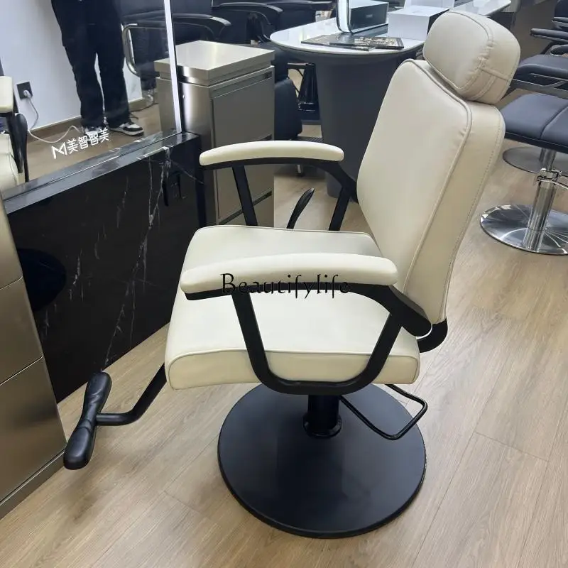 02*The barber chair can be reclined, the hair cutting stool can be lifted and lowered, and it is dedicated to the hair salon.