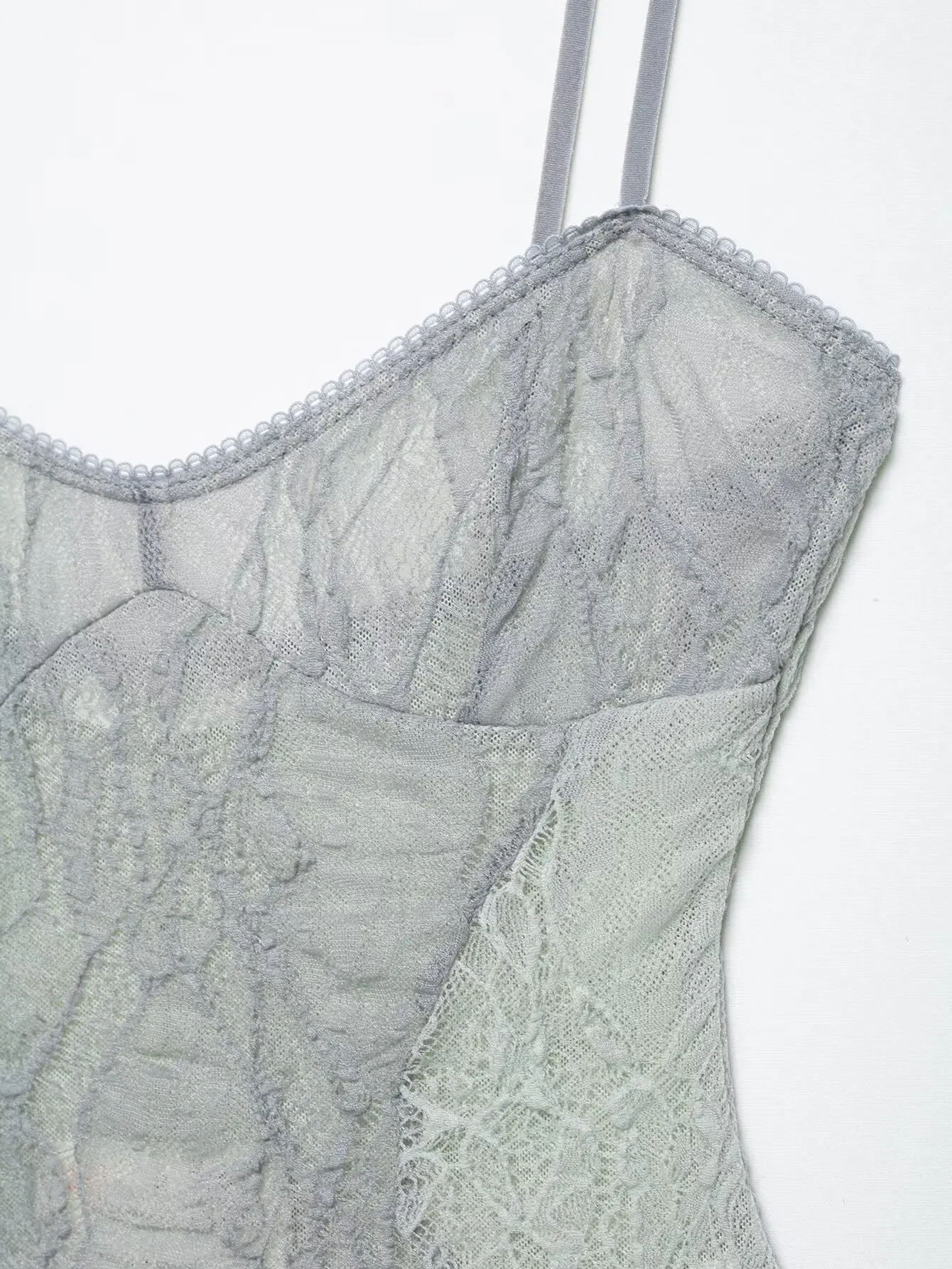 HH Eleganter Lässiger Grauer Spitzen-Bodysuit, Damen Transparenter Mesh-Top mit Spaghettiträgern, Sexy Sommer-Ästhetik Ausgeh-Oberteil – Detail 9