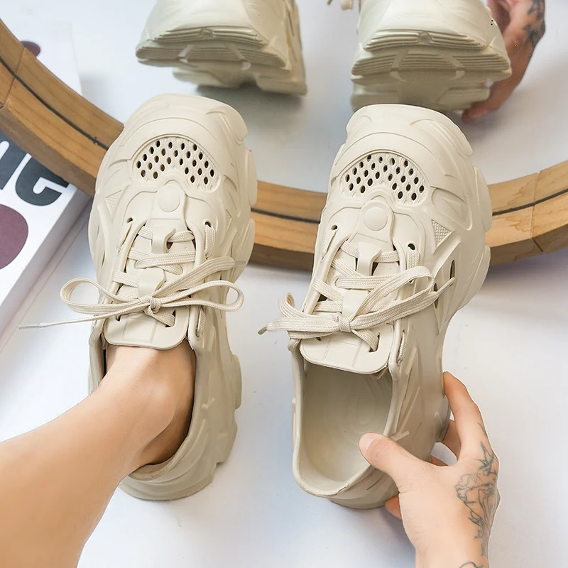 Summer couple casual outdoor perforated shoes lightweight and non slip beach shoes men's and women's fashionable sports sandals
