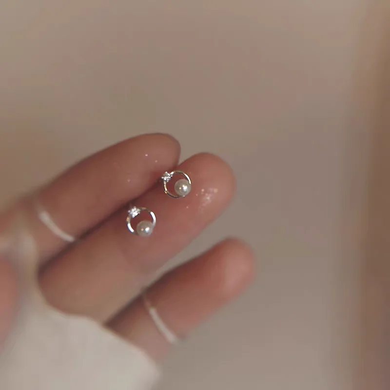 925 Silver Circular Pearl Stud Earrings Fashionable Zirconia Stones High End Design Gift for Girls Elegant Earrings for Women