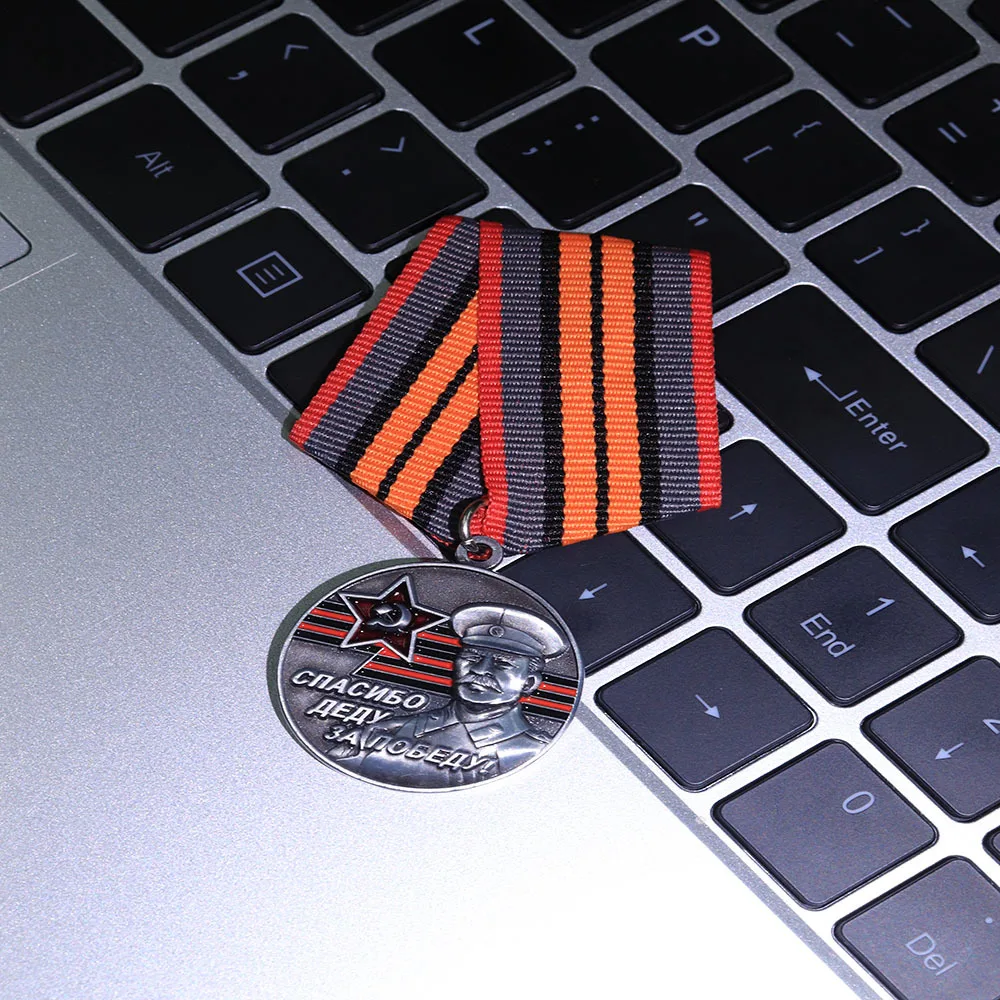 Stalin Medal Commemorative Badge Soviet Emblem Metal Hanging Ornament Collectible Memorial Gift