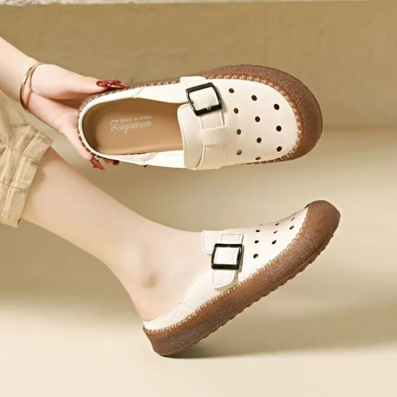 

Женские кожаные летние шлепанцы-мюли с перфорацией, новинка, мягкая нескользящая дышащая легкая подошва, полутапочки на плоской подошве