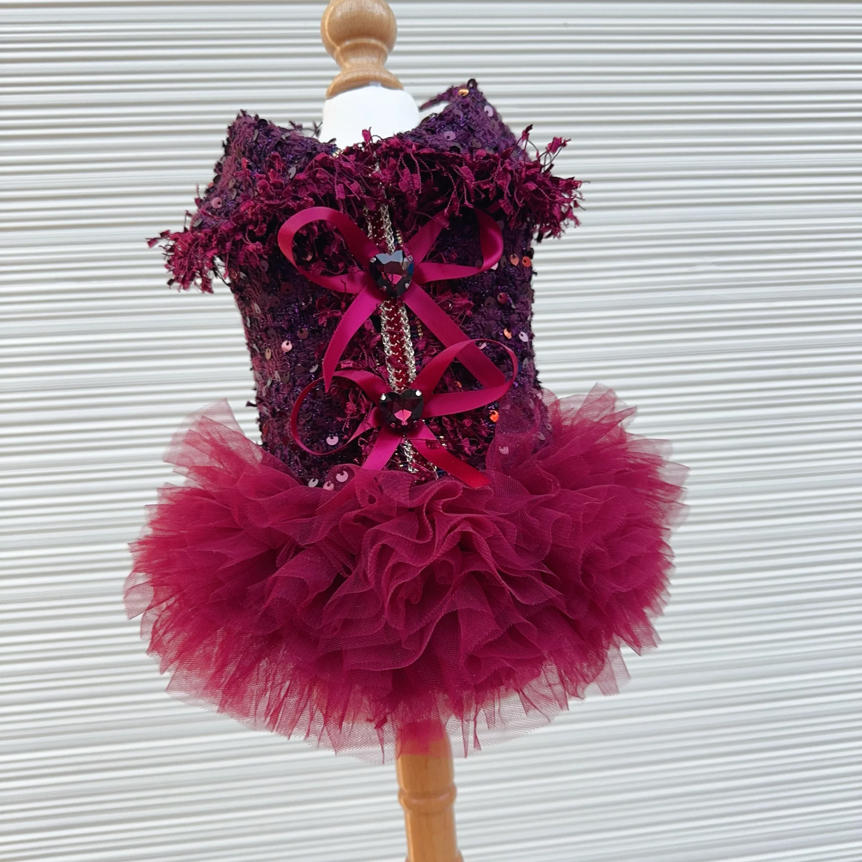 Luxury Wine Red Pet Dog Clothes Autumn Winter new Crystal Bow Lace Tutu Dresses For Small Medium Dog Chihuahua Puppy Overalls