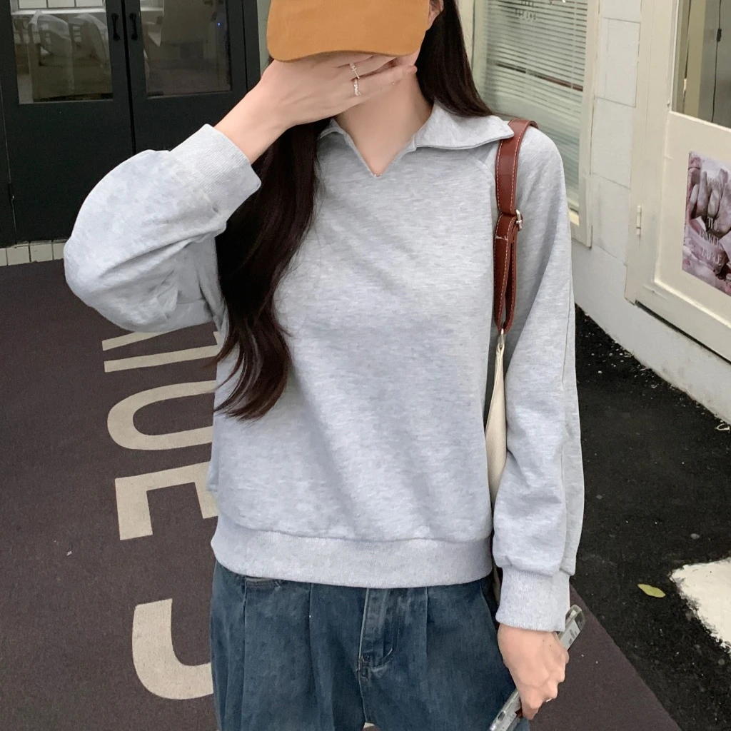 سويت شيرت نسائي برقبة بولو هاراجوكو سترات كبيرة الحجم غير رسمية للخريف من القطن الرقيق ملابس الشارع الشهير بلوفرات رمادية y2k للنساء