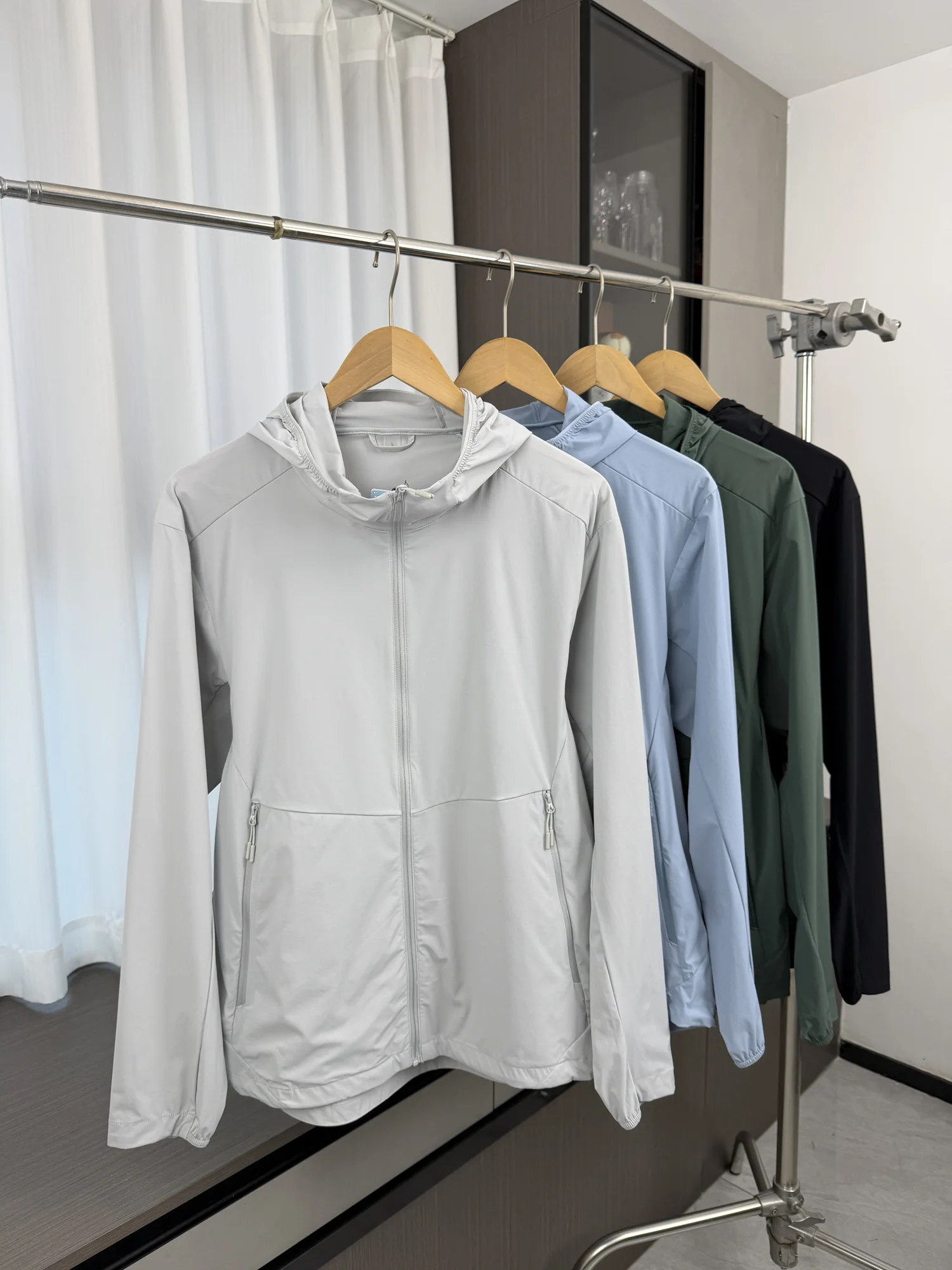 

Smooth Breathable Casual Men's Spring Summer Hat Jacket Fashionable Urban Style Long Sleeve Zipper Closure Color