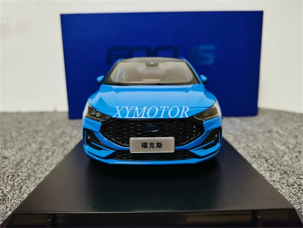 1/18 For Ford Focus 2022 Metal Diecast Metal Model Car Toys Boys Girls Gifts Blue Display Collection Ornaments Display