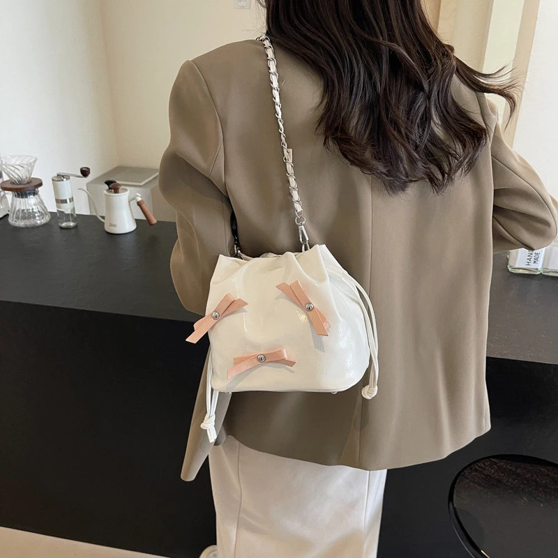 New Fashion Versatile Chain Messenger Bowing Bucket Solid Color Shoulder Bag