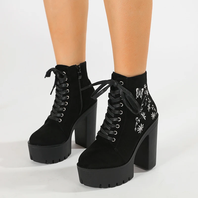 

Gdgydh Halloween Embroidered Shoes High Heel Ankle Boots for Women Autumn Gothic Style Platform Motorcycle Boots with Zipper