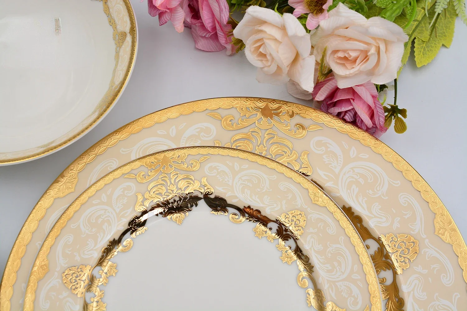 24 pcs household dishes & plates and bowls set golden porcelain dinner set ceramic dinnerware sets