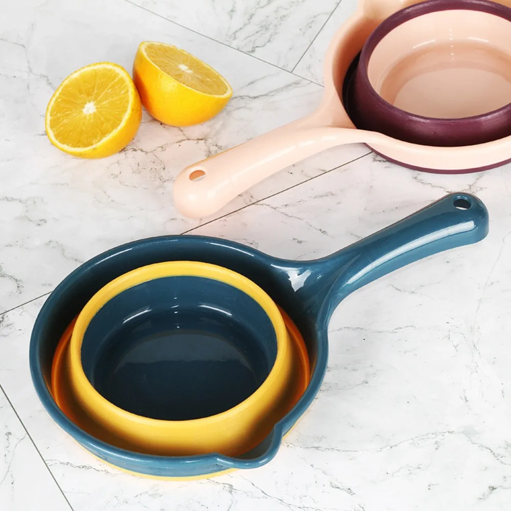Large Capacity Foldable Water Scoop Plastic Multi-purpose Foldable Ladle Ergonomic Design Portable Water Bailer Kitchen Use