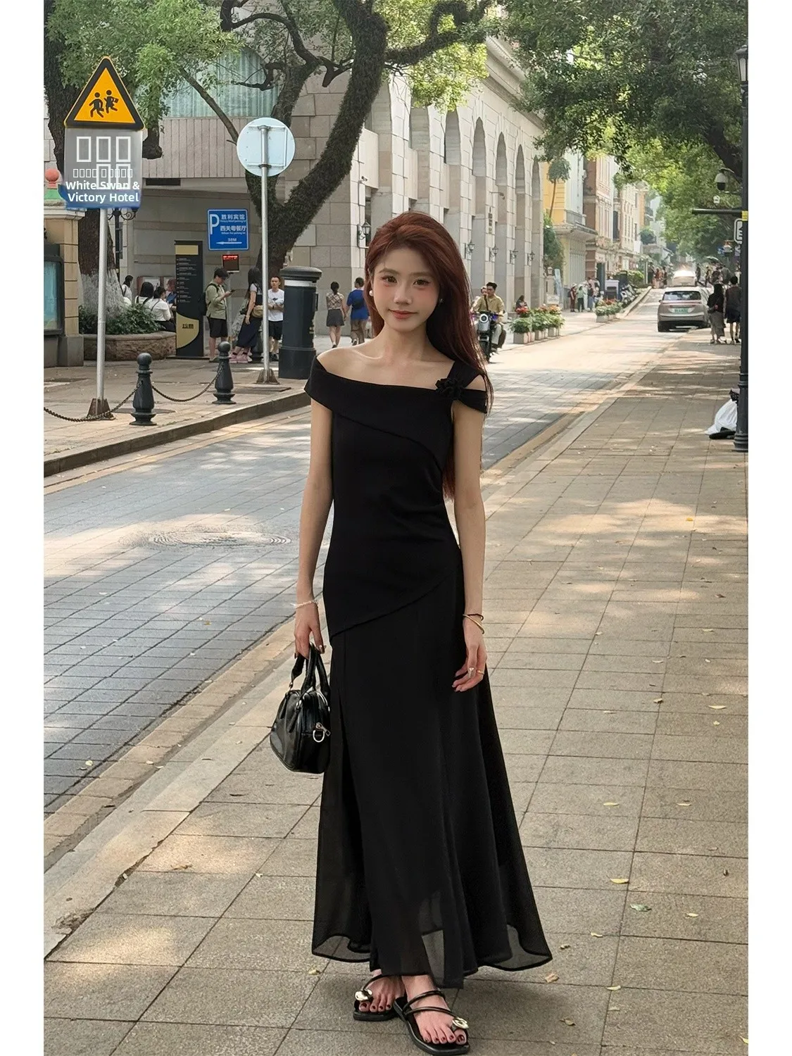 

Летнее повседневное дышащее платье из полиэстера с цветочным принтом, открытыми плечами, высокой талией и А-силуэтом для молодых женщин