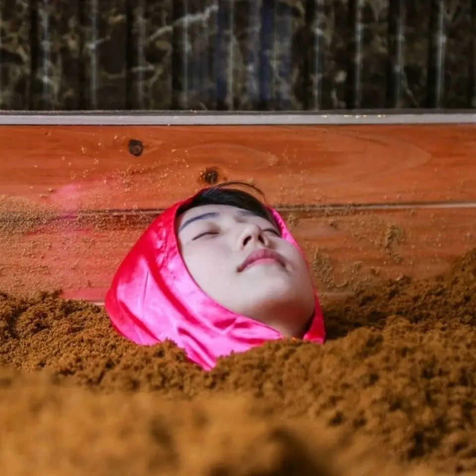 남녀공용 핑크색 긴팔 후드 점프수트 실키 터치 샤워용 효소