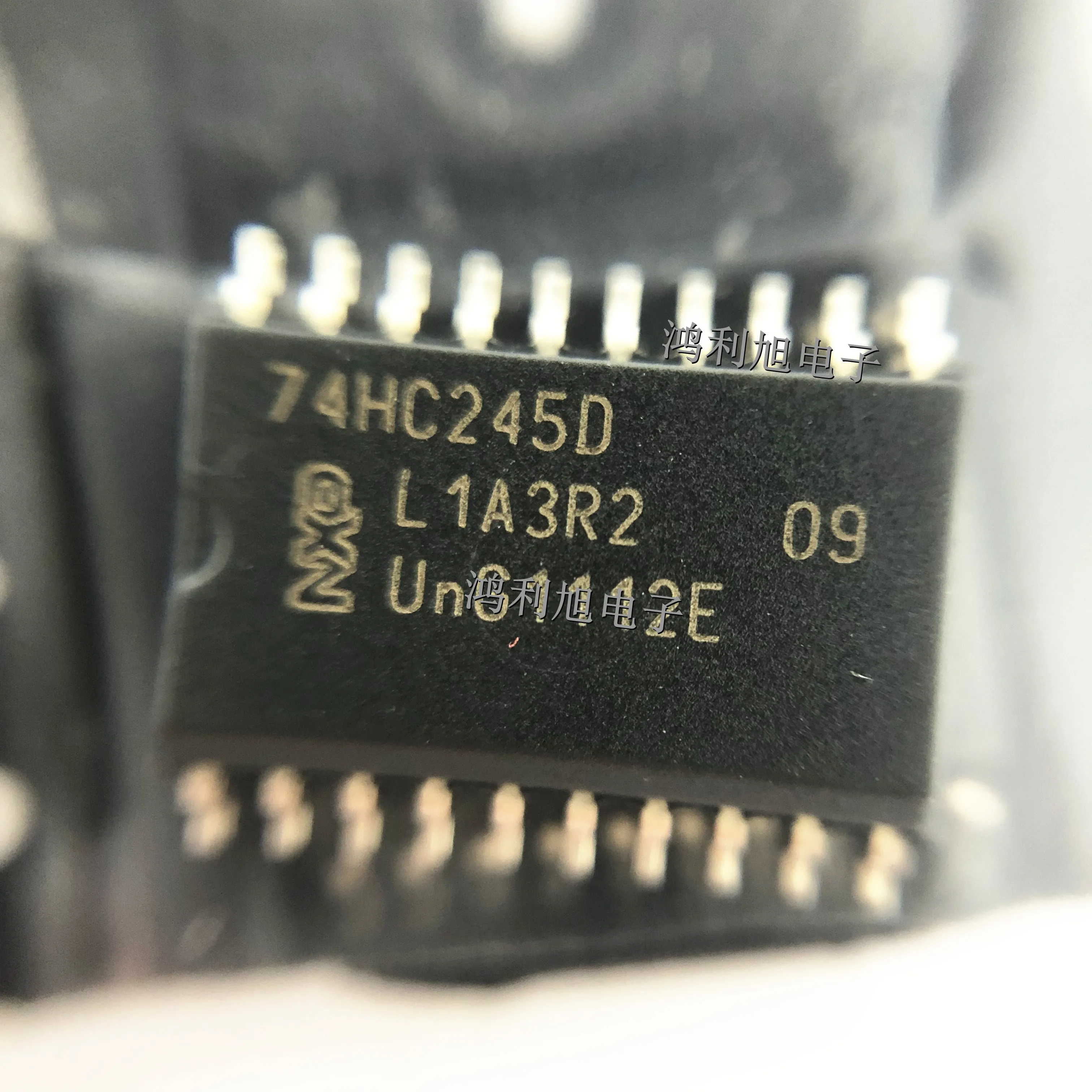 10PCS/Lot 74HC245D 74HC245D,653 Bus XCVR Single 8-CH 3-ST 20-Pin SO T/R