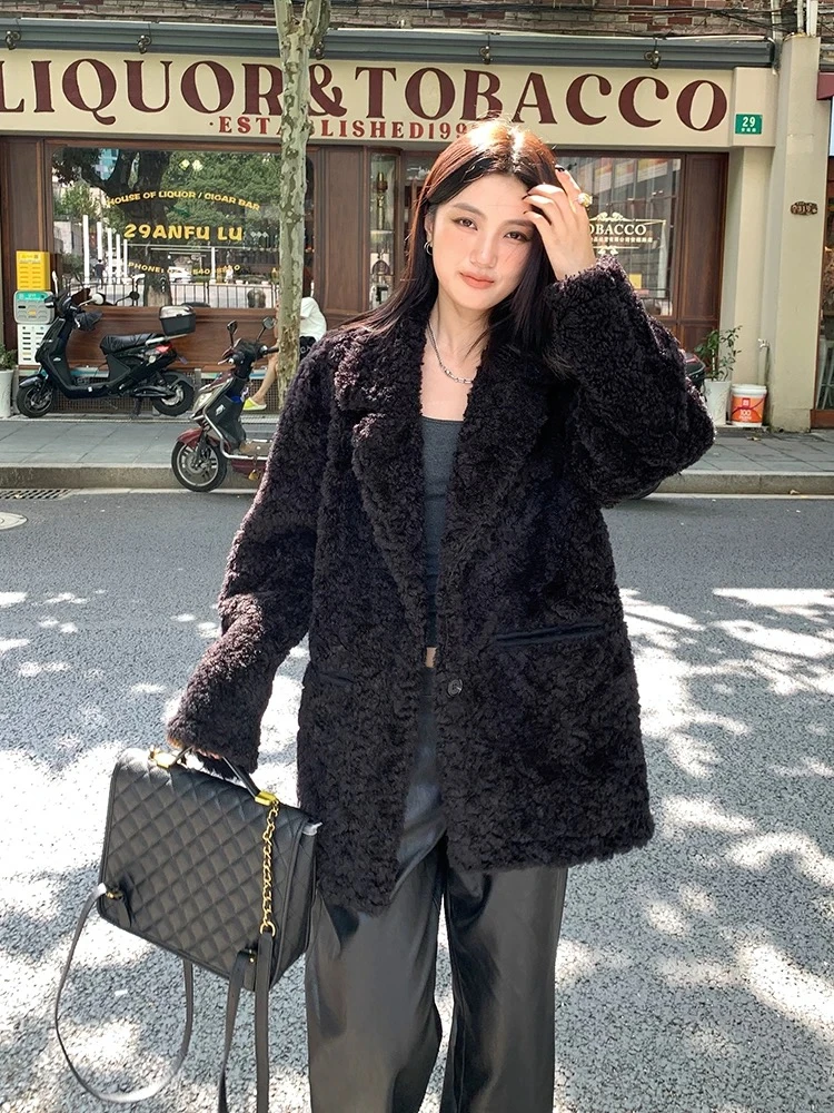 Black Fur-Lined Imitation Mink Fur Turn-Down Collar Lamb Wool Coat for Women Winter Thickened and Padded Fur Coat High Quality