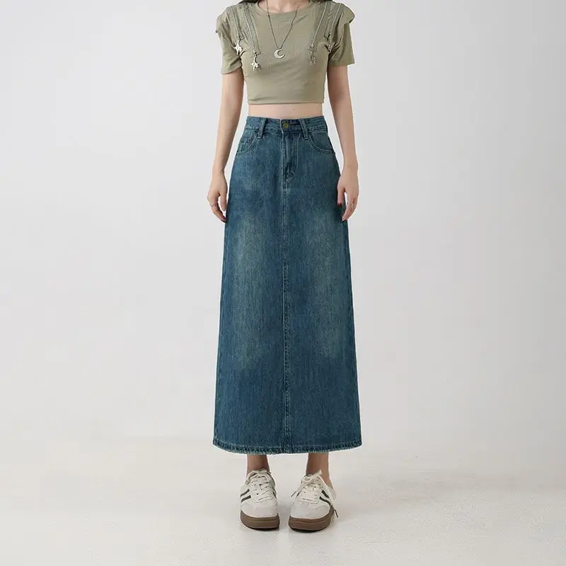 

Retro Blue Denim Skirt with Back Slit2025Summer fashion: slimming high-waisted styleaMid-length women's skirt