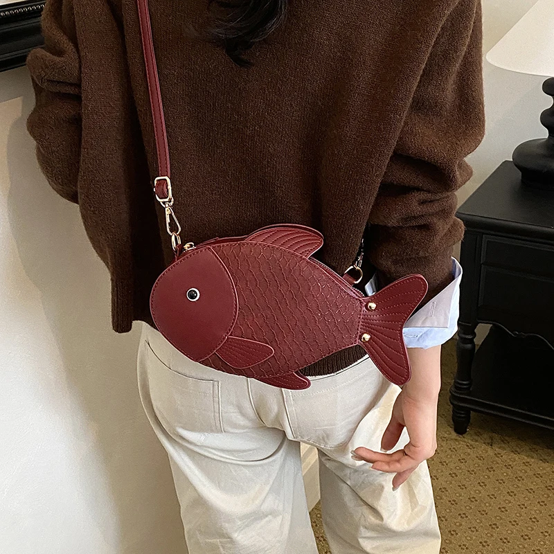 Koi-Fisch-förmige Umhängetasche, Damen-Sling-Bag, Kreative PU-Handtasche, Niedliches Einzigartiges Design für den täglichen Arbeitsweg, Münzbörse – Detail 18