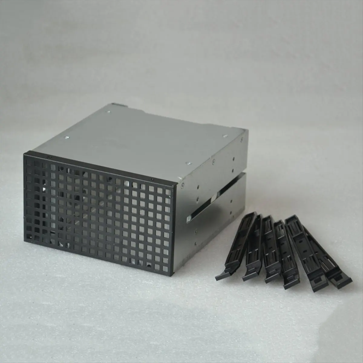 OK 3-Bay Hard Drive Cage Rack 2xOptical Drive Space to 3x3.5 Inch Hard Drive Space 2 Chassis Drives in the Chassis